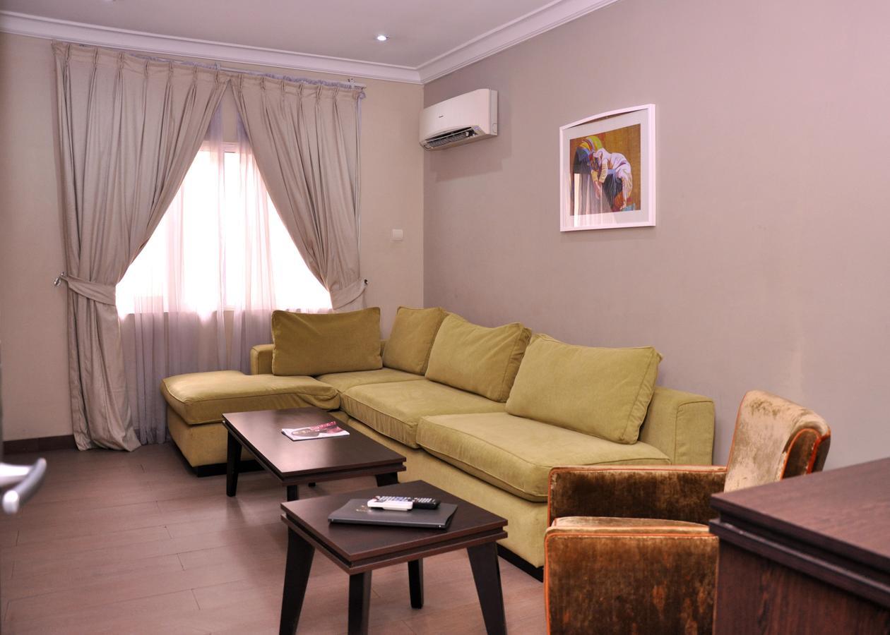 Tudor House Hotel Lagos Buitenkant foto
